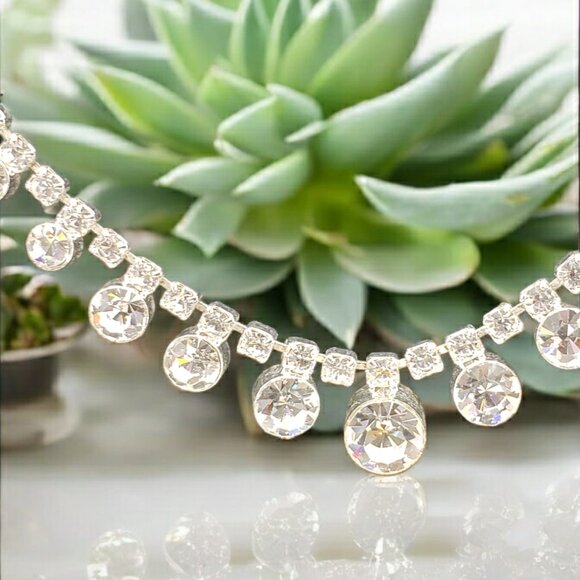 Vintage Silver Tone Graduated Round Clear Crystal and Rhinestone Choker Necklace - Picture 3 of 12